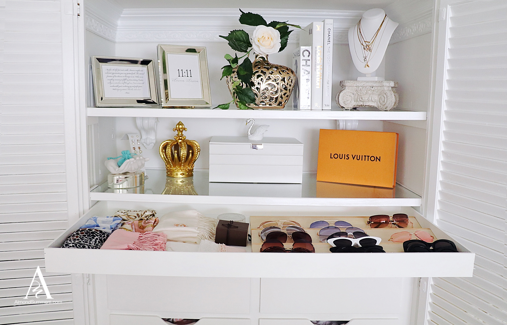 Closet Decorating Ideas | How To Decorate Your Closet | DIY Closet Organization | Organizing a Small Closet | DIY Closet Shelves